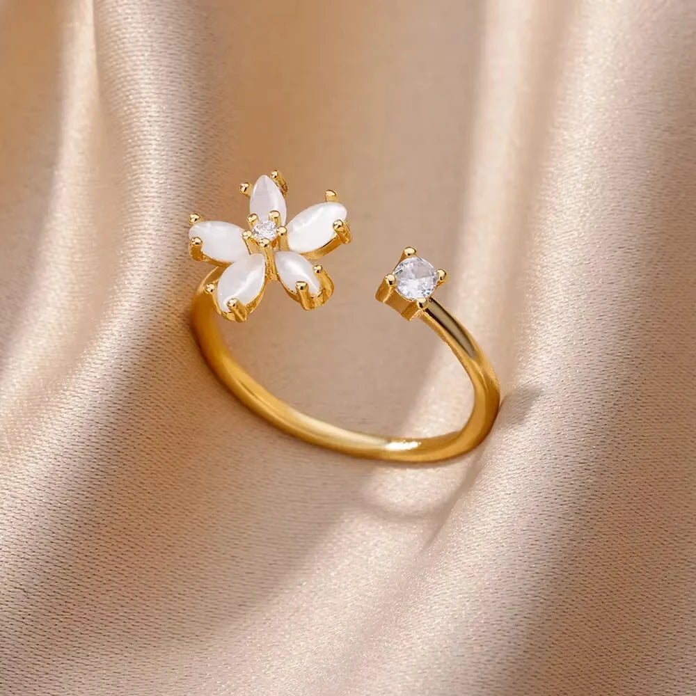 Solenne Gold Ring