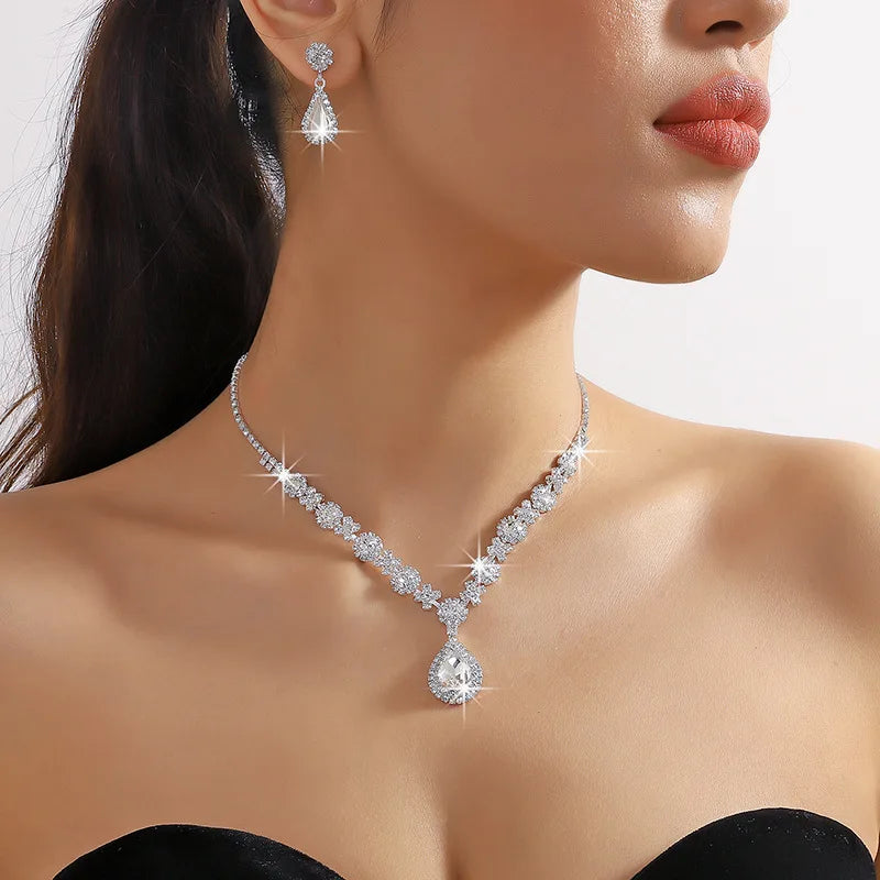 Elegant Teardrop Crystal Jewelry Set